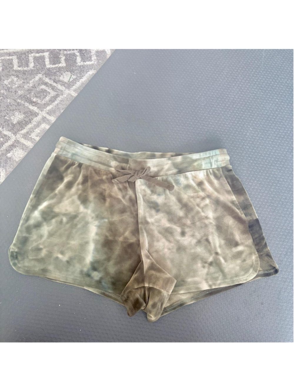 Old Navy Y2K Green Tie-Dye Lounge Shorts